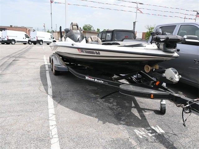 2017 Triton Bass Boat 21 FT