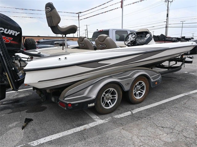 2017 Triton Bass Boat 21 FT