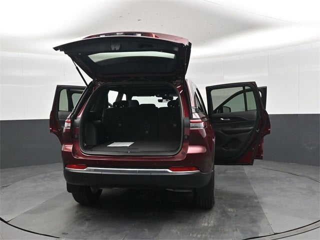 2025 Jeep Grand Cherokee Laredo X