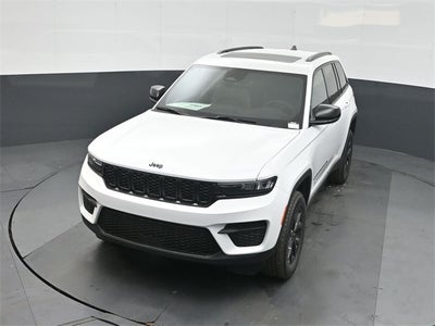 2025 Jeep Grand Cherokee Laredo