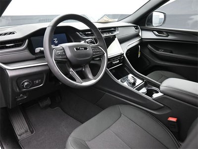 2026 Jeep Grand Cherokee Laredo