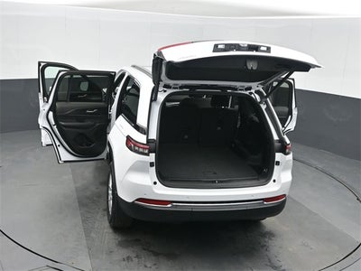 2026 Jeep Grand Cherokee Laredo