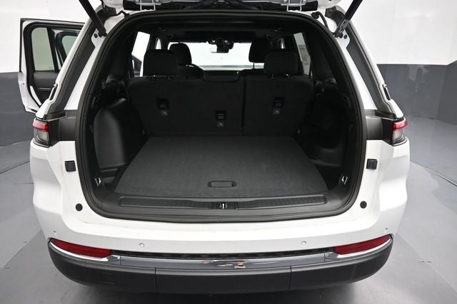 2026 Jeep Grand Cherokee Laredo X