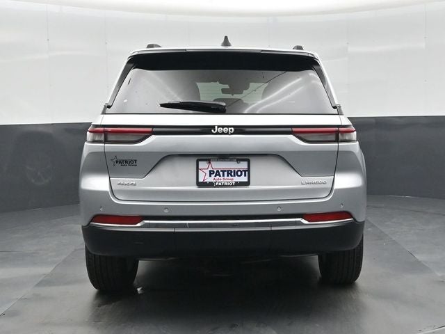 2026 Jeep Grand Cherokee Laredo