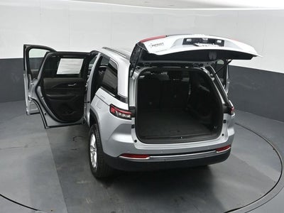 2026 Jeep Grand Cherokee Laredo