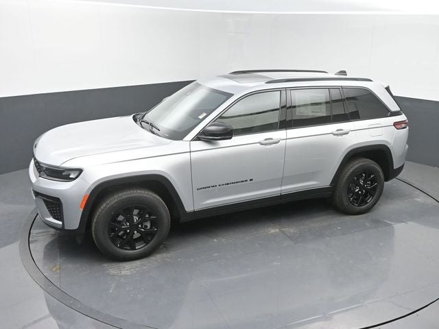 2026 Jeep Grand Cherokee Altitude