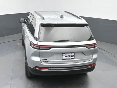 2026 Jeep Grand Cherokee Altitude