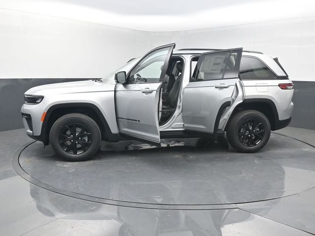 2026 Jeep Grand Cherokee Altitude
