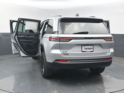 2026 Jeep Grand Cherokee Altitude