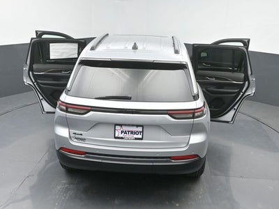 2026 Jeep Grand Cherokee Altitude