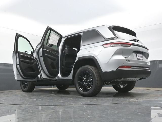 2026 Jeep Grand Cherokee Altitude
