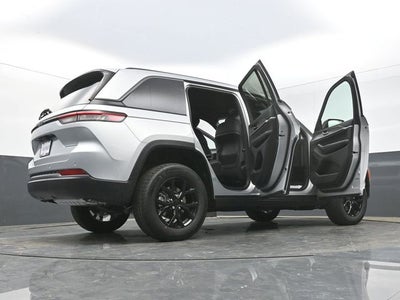 2026 Jeep Grand Cherokee Altitude