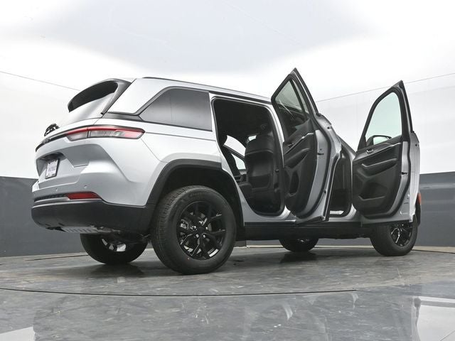 2026 Jeep Grand Cherokee Altitude
