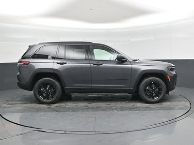 2026 Jeep Grand Cherokee Laredo