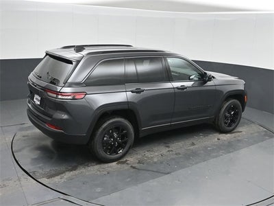 2026 Jeep Grand Cherokee Laredo