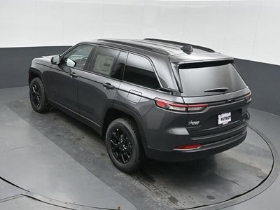 2026 Jeep Grand Cherokee Laredo