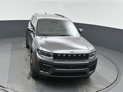 2026 Jeep Grand Cherokee Laredo