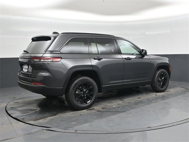 2026 Jeep Grand Cherokee Laredo