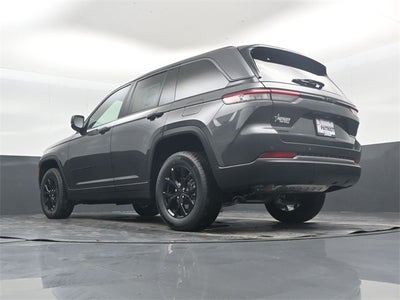 2026 Jeep Grand Cherokee Laredo