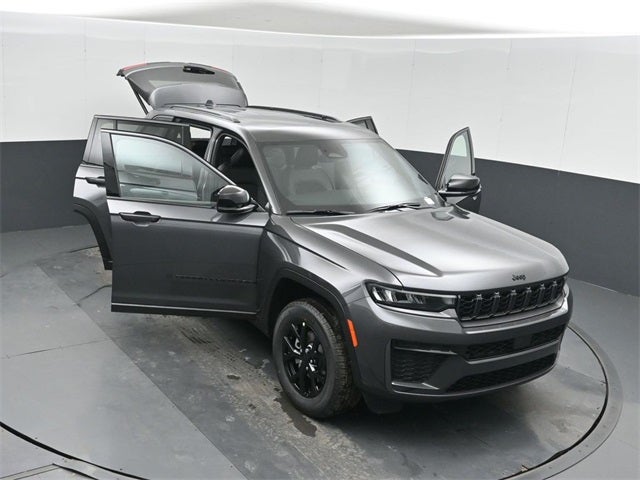 2026 Jeep Grand Cherokee Laredo