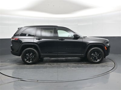 2026 Jeep Grand Cherokee Laredo