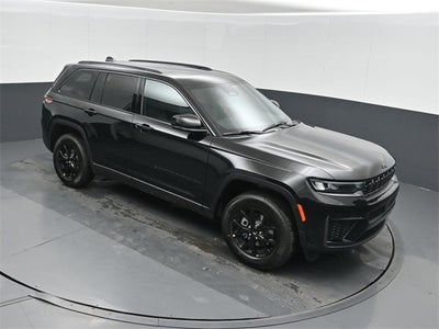 2026 Jeep Grand Cherokee Laredo