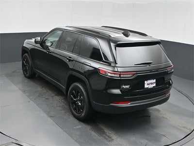 2026 Jeep Grand Cherokee Laredo