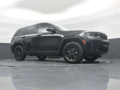 2026 Jeep Grand Cherokee Laredo