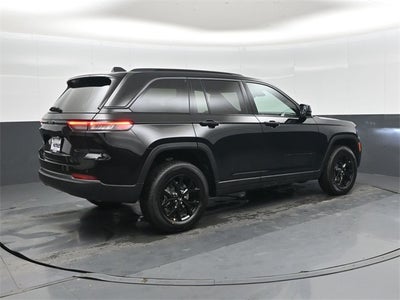 2026 Jeep Grand Cherokee Laredo