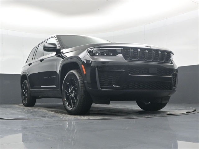 2026 Jeep Grand Cherokee Laredo