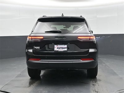 2026 Jeep Grand Cherokee Laredo