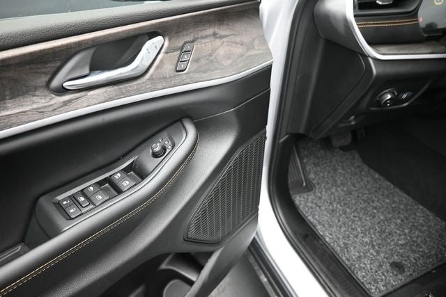 2026 Jeep Grand Cherokee 85th Anniversary Edition