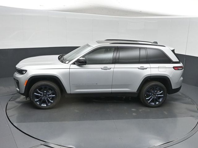 2026 Jeep Grand Cherokee 85th Anniversary Edition