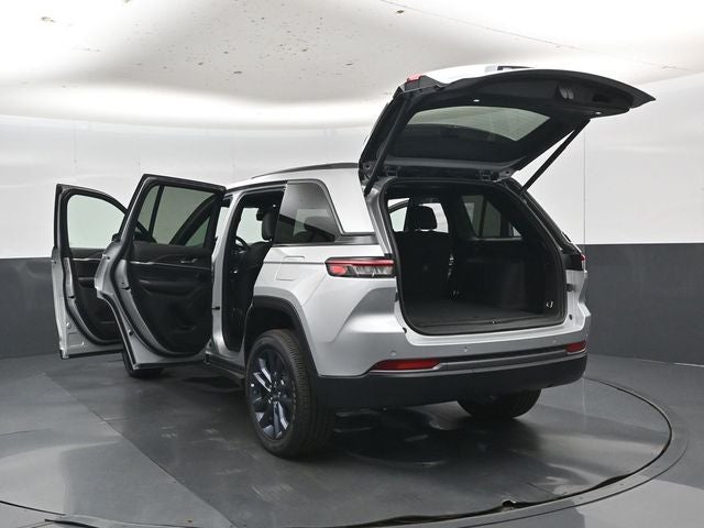 2026 Jeep Grand Cherokee 85th Anniversary Edition