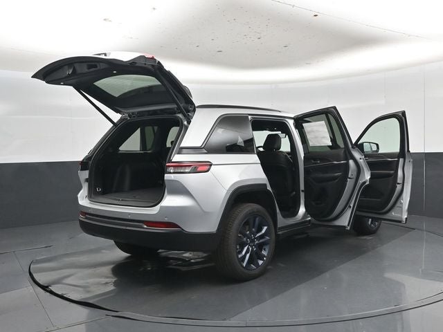 2026 Jeep Grand Cherokee 85th Anniversary Edition