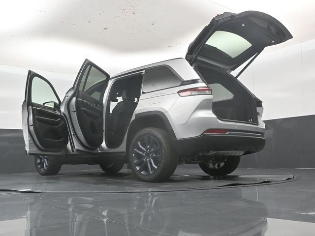 2026 Jeep Grand Cherokee 85th Anniversary Edition