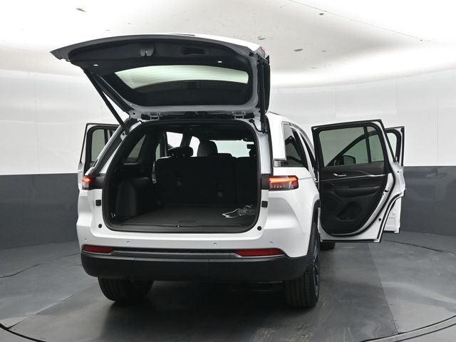 2026 Jeep Grand Cherokee 85th Anniversary Edition