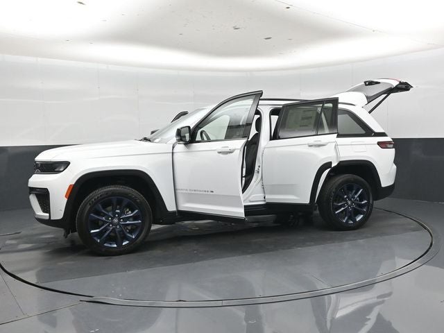 2026 Jeep Grand Cherokee 85th Anniversary Edition