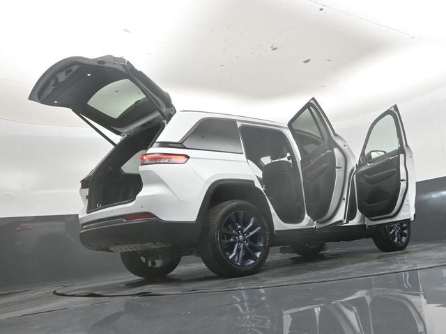 2026 Jeep Grand Cherokee 85th Anniversary Edition