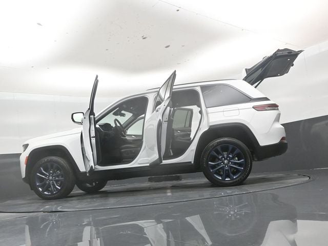 2026 Jeep Grand Cherokee 85th Anniversary Edition