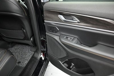 2026 Jeep Grand Cherokee 85th Anniversary Edition