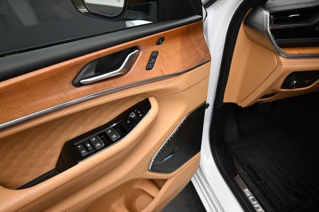2022 Jeep Grand Cherokee Summit Reserve