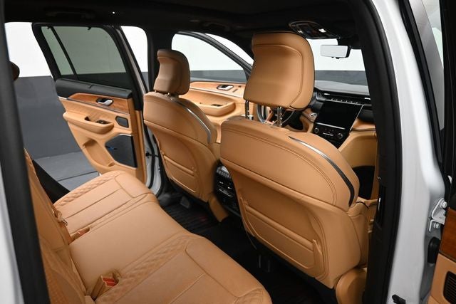 2022 Jeep Grand Cherokee Summit Reserve