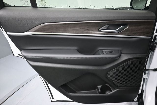 2026 Jeep Grand Cherokee L Altitude
