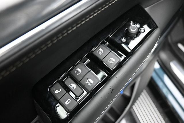 2026 Jeep Grand Wagoneer L Summit Obsidian