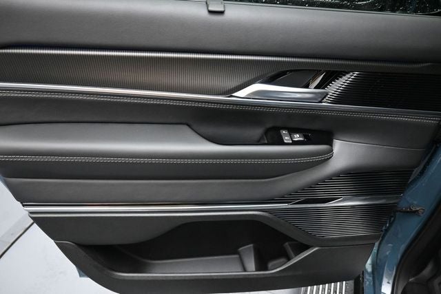 2026 Jeep Grand Wagoneer L Summit Obsidian