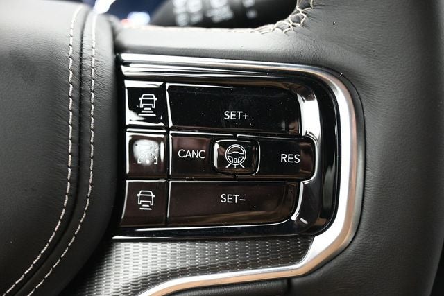 2026 Jeep Grand Wagoneer L Summit Obsidian