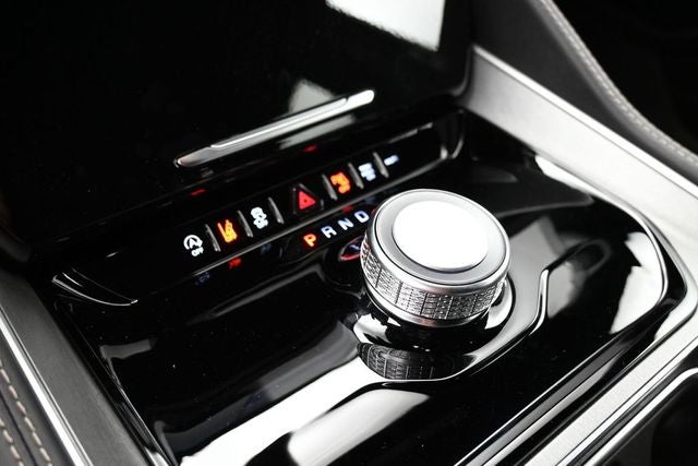 2026 Jeep Grand Wagoneer 4x2