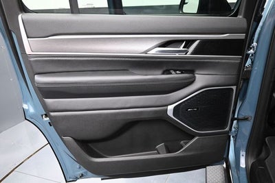 2026 Jeep Grand Wagoneer 4x2