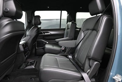 2026 Jeep Grand Wagoneer 4x2